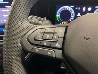 VOLKSWAGEN Tayron 1.5 Tsi Ehybrid R-Line Edition 5Dr Dsg6
