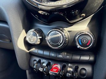MINI HATCHBACK 1.5 Cooper Classic Hatchback 3Dr Petrol Steptronic Euro 6 (S/S) 