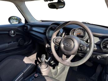 MINI HATCHBACK 1.5 Cooper Classic Hatchback 3Dr Petrol Steptronic Euro 6 (S/S) 