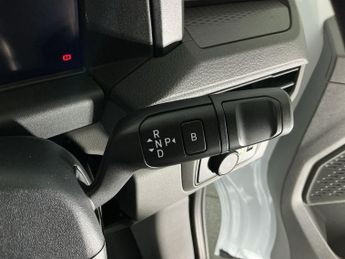 VOLKSWAGEN TRANSPORTER 100Kw 65Kwh Commerce Plus Van Auto