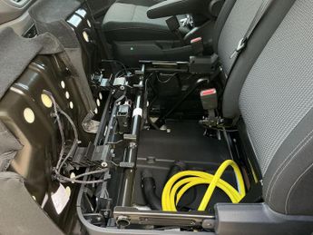 VOLKSWAGEN TRANSPORTER 100Kw 65Kwh Commerce Plus Van Auto