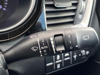 KIA XCEED 1.0T Gdi Isg 113 Gt-Line 5Dr Dct