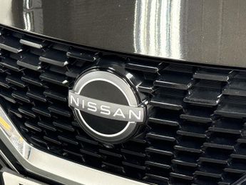 NISSAN QASHQAI 1.3 Dig-T Mhev Tekna Suv 5Dr Petrol Hybrid Xtron Euro 6 (S/S) (1