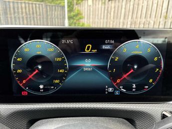 MERCEDES-BENZ CLA Cla 200 Amg Line Premium 5Dr Tip Auto