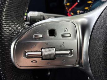 MERCEDES-BENZ CLA Cla 200 Amg Line Premium 5Dr Tip Auto