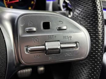 MERCEDES-BENZ CLA Cla 200 Amg Line Premium 5Dr Tip Auto