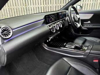 MERCEDES-BENZ CLA Cla 200 Amg Line Premium 5Dr Tip Auto