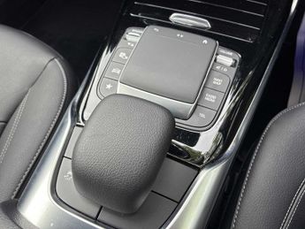 MERCEDES-BENZ A CLASS A35 4Matic Premium Edition 5Dr Auto
