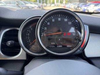 MINI HATCHBACK 1.5 Cooper Exclusive 3Dr Auto