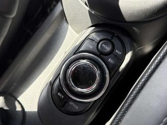 MINI HATCHBACK 1.5 Cooper Exclusive 3Dr Auto