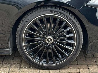 MERCEDES-BENZ A CLASS A180 Amg Line Premium Plus 5Dr Auto