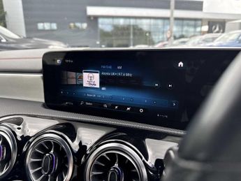 MERCEDES-BENZ CLA Cla 180 Amg Line Premium 4Dr Tip Auto