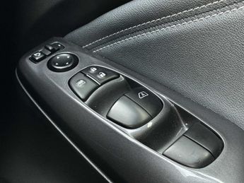 NISSAN JUKE 1.0 Dig-T 114 Tekna 5Dr Dct