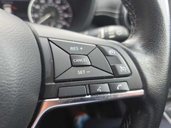 NISSAN JUKE 1.6 Hybrid N-Connecta 5Dr Auto