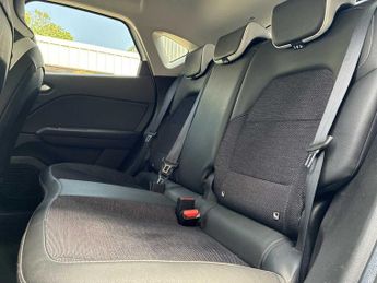 RENAULT CAPTUR 1.6 E-Tech Full Hybrid 145 Techno 5Dr Auto