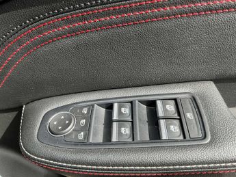 RENAULT ARKANA 1.3 Mild Hybrid 140 R.S. Line 5Dr Edc