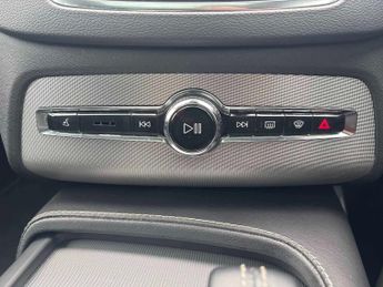 VOLVO XC90 2.0 T8 Recharge Phev R Design Pro 5Dr Awd Auto
