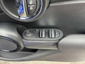 MINI HATCHBACK 1.5 Cooper Sport Ii 5Dr Auto