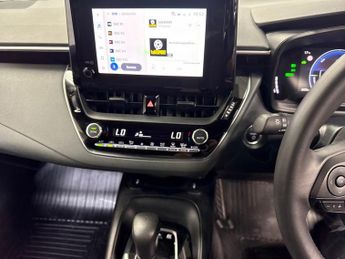 TOYOTA COROLLA 1.8 Vvt-I Hybrid 140 Commercial Auto