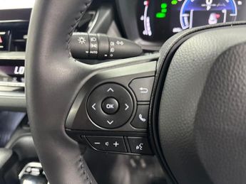 TOYOTA COROLLA 1.8 Vvt-I Hybrid 140 Commercial Auto