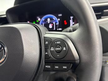 TOYOTA COROLLA 1.8 Vvt-I Hybrid 140 Commercial Auto