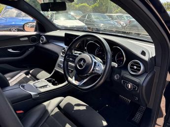 MERCEDES-BENZ GLC COUPE Glc 220D 4Matic Amg Line 5Dr 9G-Tronic