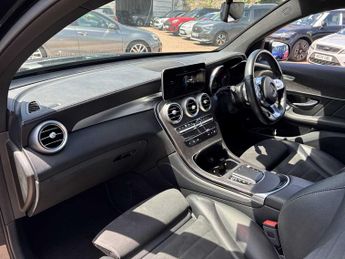 MERCEDES-BENZ GLC COUPE Glc 220D 4Matic Amg Line 5Dr 9G-Tronic