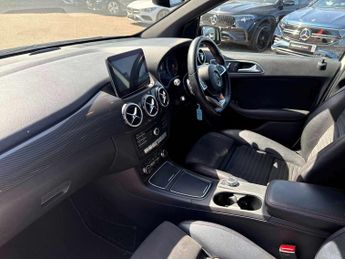 MERCEDES-BENZ B CLASS B200D Amg Line Premium Plus 5Dr Auto