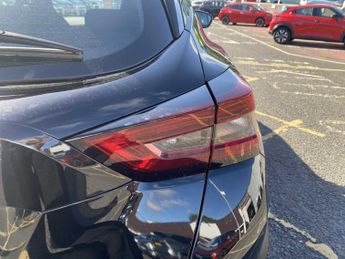 NISSAN JUKE 1.0 Dig-T Acenta Premium 5Dr Dct