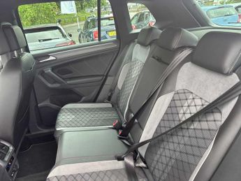 VOLKSWAGEN TIGUAN 2.0 Tdi R-Line 5Dr Dsg
