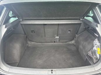 VOLKSWAGEN TIGUAN 2.0 Tdi R-Line 5Dr Dsg
