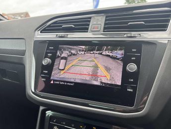 VOLKSWAGEN TIGUAN 2.0 Tdi R-Line 5Dr Dsg