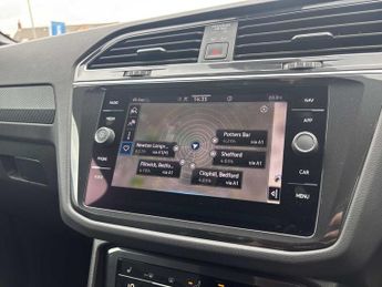 VOLKSWAGEN TIGUAN 2.0 Tdi R-Line 5Dr Dsg