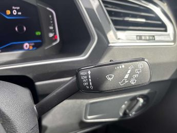VOLKSWAGEN TIGUAN 2.0 Tdi R-Line 5Dr Dsg