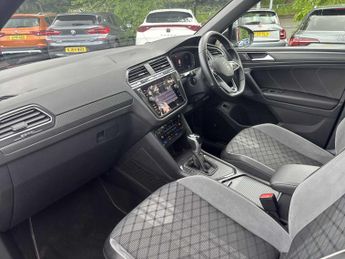 VOLKSWAGEN TIGUAN 2.0 Tdi R-Line 5Dr Dsg