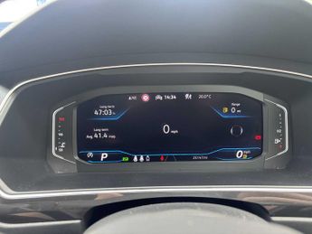 VOLKSWAGEN TIGUAN 2.0 Tdi R-Line 5Dr Dsg