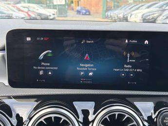 MERCEDES-BENZ CLA Cla 220D Amg Line Premium 4Dr Tip Auto