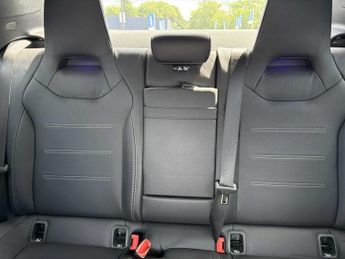 MERCEDES-BENZ CLA Cla 220D Amg Line Premium 4Dr Tip Auto