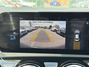 MERCEDES-BENZ CLA Cla 220D Amg Line Premium 4Dr Tip Auto
