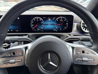 MERCEDES-BENZ CLA Cla 220D Amg Line Premium 4Dr Tip Auto