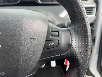 PEUGEOT 2008 1.2 Puretech 110 Gt Line 5Dr Eat6