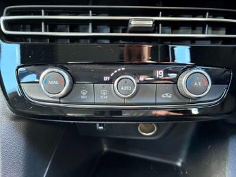 VAUXHALL MOKKA 100Kw Se Premium 50Kwh 5Dr Auto