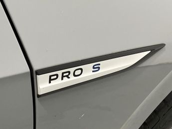 VOLKSWAGEN ID.3 Pro S 77Kwh Tour Hatchback 5Dr Electric Auto (204 Ps)