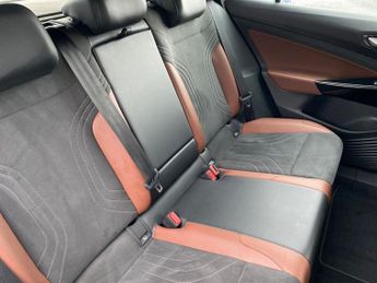 VOLKSWAGEN ID.4 Pure 52Kwh Life Suv 5Dr Electric Auto (148 Ps)