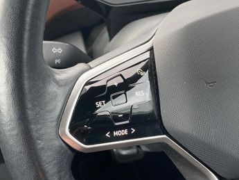 VOLKSWAGEN ID.4 Pure 52Kwh Life Suv 5Dr Electric Auto (148 Ps)