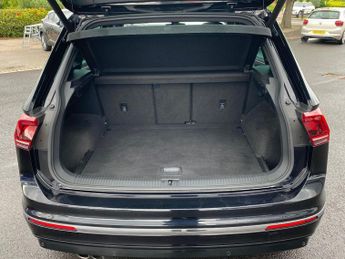 VOLKSWAGEN TIGUAN 1.5 Tsi Evo R-Line Tech Suv 5Dr Petrol Dsg Euro 6 (S/S) (150 Ps)