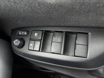 TOYOTA YARIS CROSS 1.5 Vvt-H Excel Suv 5Dr Petrol Hybrid E-Cvt Euro 6 (S/S) (116 Ps