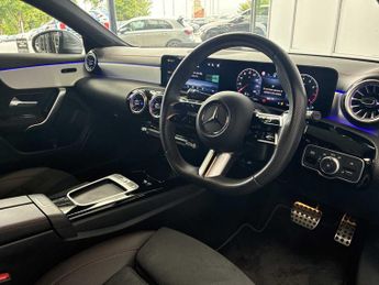 MERCEDES-BENZ CLA Cla 180 Amg Line Executive 4Dr Tip Auto