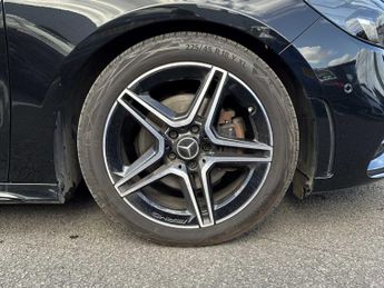MERCEDES-BENZ B CLASS B200D Amg Line Premium Edition 5Dr Auto
