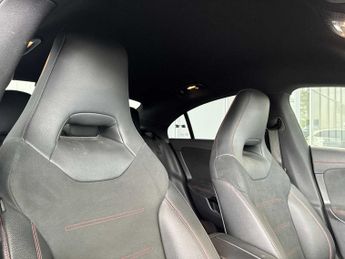 MERCEDES-BENZ CLA Cla 180 Amg Line Premium 4Dr Tip Auto
